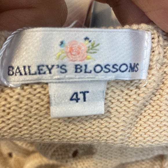 Bailey's Blossoms Drake Crochet Halter Tie Romper With Snap Closure - 3T & 4T - Picture 6 of 7